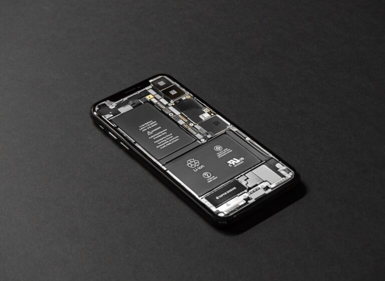 How to Extend Smartphone Battery Health Lifespan: 8 Habits